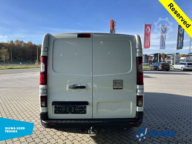 Box van Renault Trafic 150 L2H1 Trekhaak + Navigatie