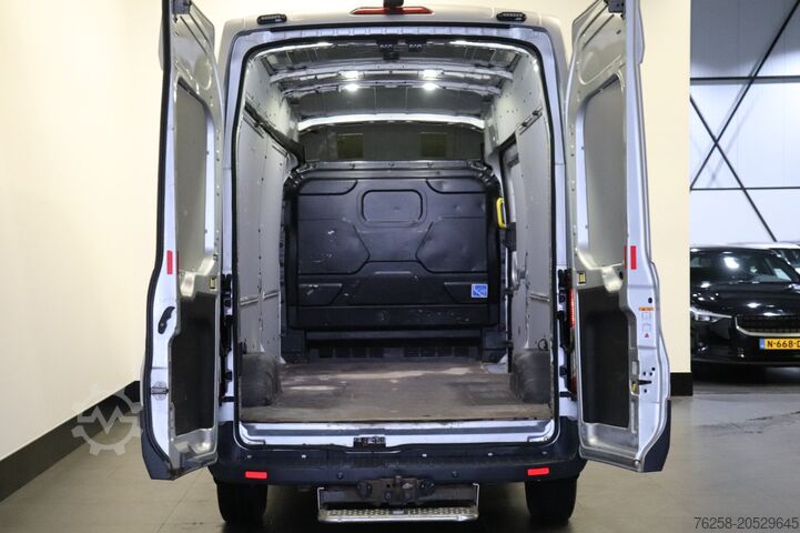 Delivery van Ford Transit 2.0 TDCI 130PK L3H2 EURO 6 - Airco - Na...