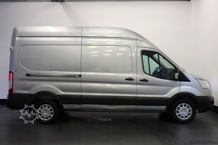 Delivery van Ford Transit 2.0 TDCI 130PK L3H2 EURO 6 - Airco - Na...