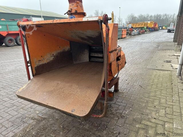 Wood chipper  