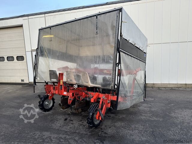 Gregoire Besson CEMAG leek planting machine 3 rows GREGOIRE-BESSON Cemag