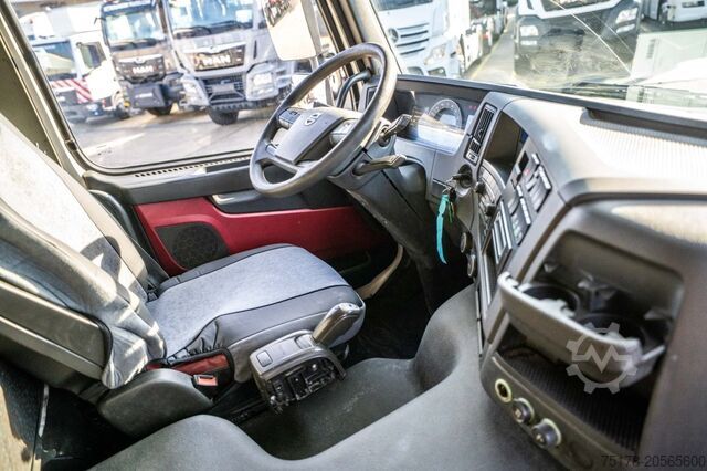 Standard tractor VOLVO FMX 460 GLOB + HYDR