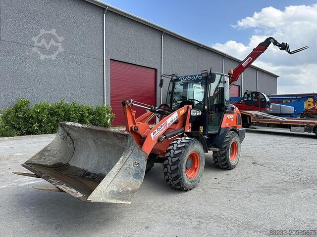 Loader Kubota R065W