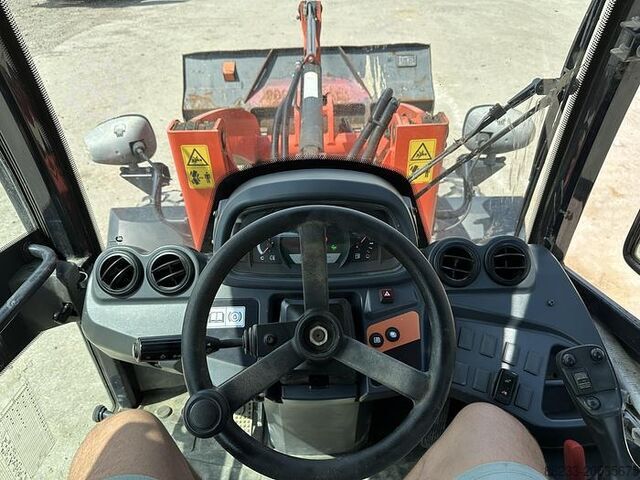 Loader Kubota R065W