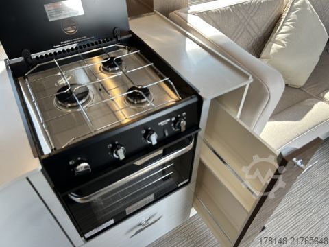 Integriertes Wohnmobil Bürstner Elegance I 920 G