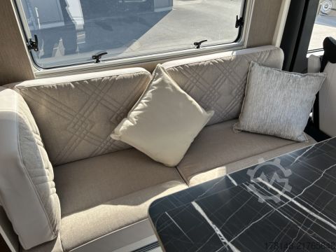 Integriertes Wohnmobil Bürstner Elegance I 920 G