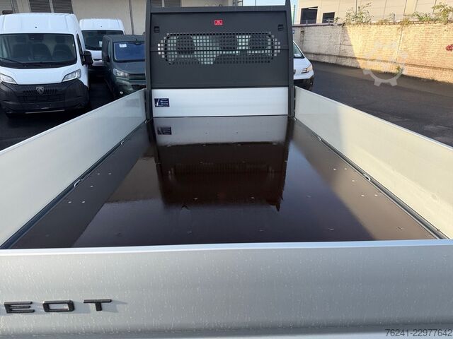 Pritschenwagen PEUGEOT Boxer Pritsche 3.5T L3 Heavy Diesel 140