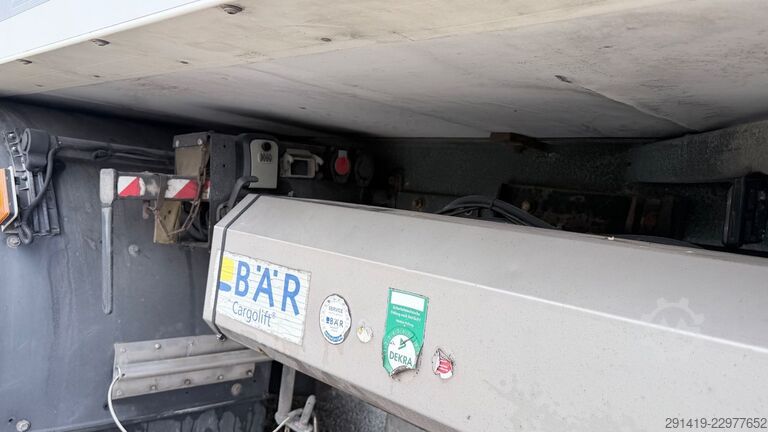 Refrigerated truck SCANIA P410 6x2 Kühlkoffer mit lbw + Anhänger Bj 2015