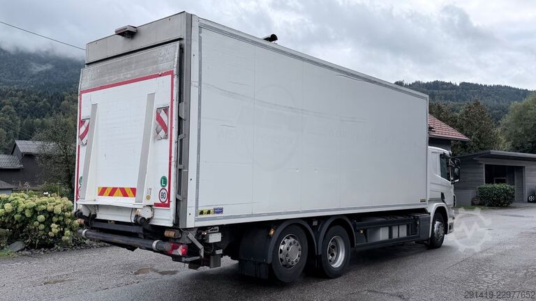 Refrigerated truck SCANIA P410 6x2 Kühlkoffer mit lbw + Anhänger Bj 2015