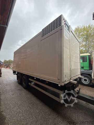 Refrigerated truck SCANIA P410 6x2 Kühlkoffer mit lbw + Anhänger Bj 2015