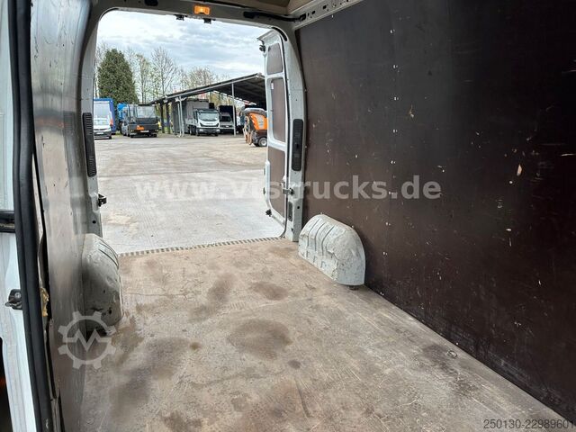High top van RENAULT Master DCI 135 4x2