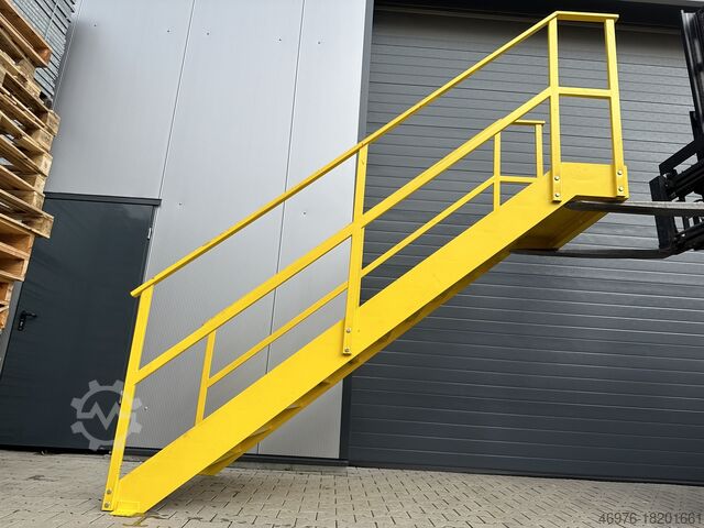 Stage staircase steel bearing Lagertreppe Stahltreppe Geschosshöhe: ca. 2.000 mm