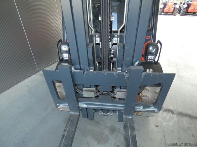 LPG Forklifts Linde H30T-02