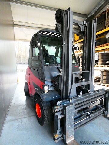 Electric 4-wheel forklift Linde E80-900