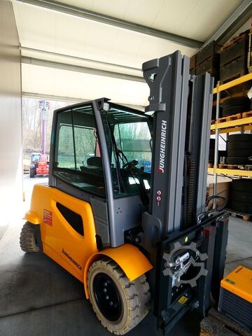 Electric 4-wheel forklift Jungheinrich EFG S 50