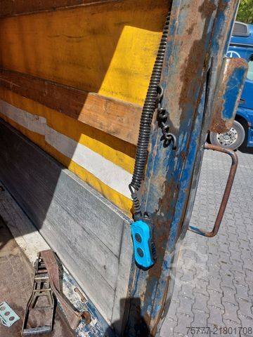 Flatbed truck with tarp MERCEDES-BENZ Atego 12-24 PL-SP- Blatt/Luft- Klima- LBW