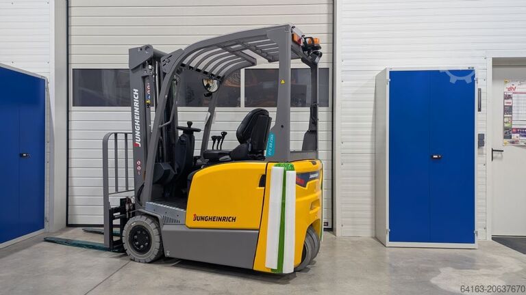 Electric 3-wheel forklift Jungheinrich EFG BB 216k Ausstellungsstück