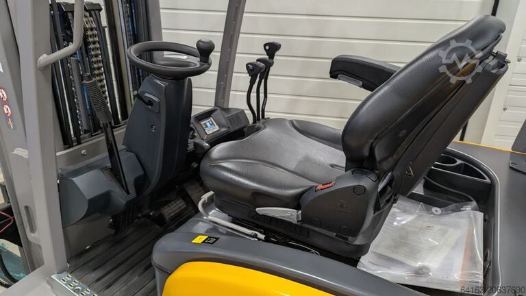 Electric 4-wheel forklift Jungheinrich EFG BC 330 Ausstellungsstück