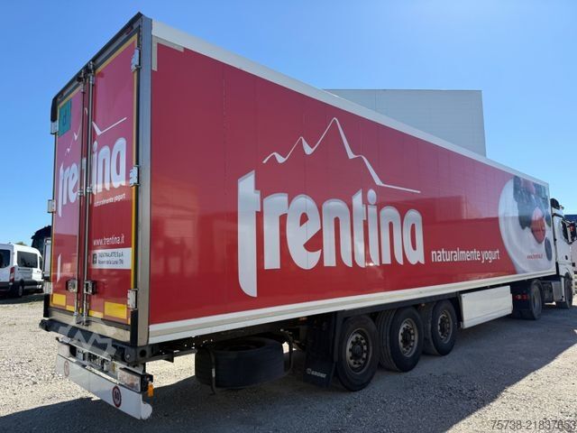 Reefer semitrailer KRONE SDR27 /Doppelstock/Carrier Vector 1550/3-Achsen