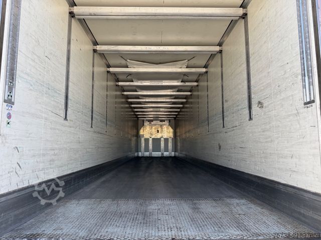Reefer semitrailer KRONE SDR27 /Doppelstock/Carrier Vector 1550/3-Achsen