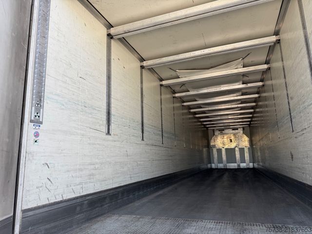 Reefer semitrailer KRONE SDR27 /Doppelstock/Carrier Vector 1550/3-Achsen