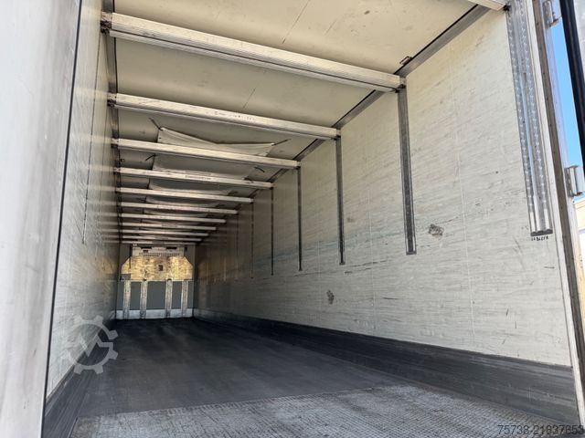 Reefer semitrailer KRONE SDR27 /Doppelstock/Carrier Vector 1550/3-Achsen