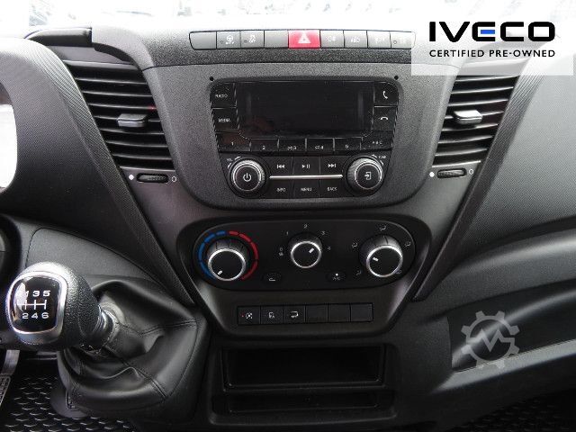 Transporter mit Koffer IVECO Daily 35C16 Koffer/LBW Klima, Zwillingsreifen
