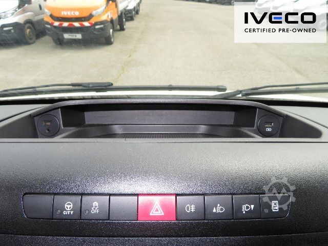 Transporter mit Koffer IVECO Daily 35C16 Koffer/LBW Klima, Zwillingsreifen