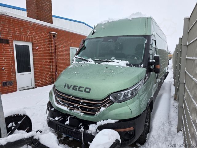 High top van IVECO 35S18 Kastenwagen Maxi hoch&lang, Unfall