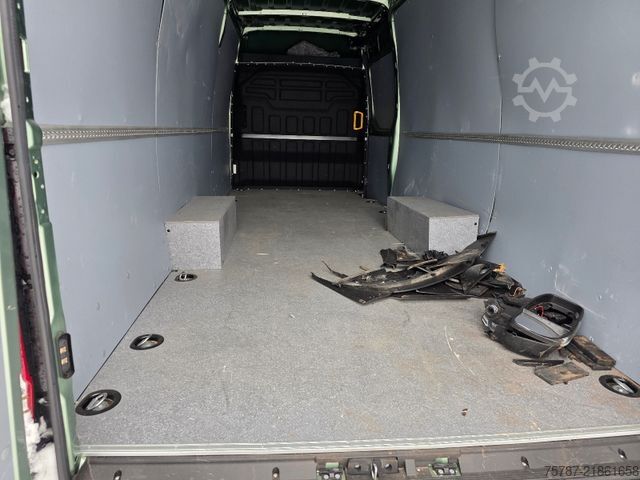 High top van IVECO 35S18 Kastenwagen Maxi hoch&lang, Unfall