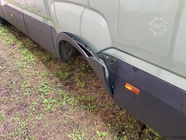 High top van IVECO 35S18 Kastenwagen Maxi hoch&lang, Unfall