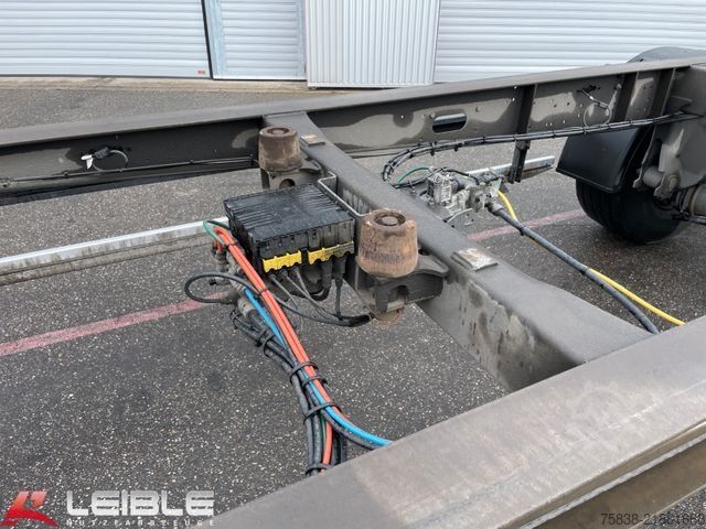 Anhänger-Wechselfahrgestell SCHMITZ CARGOBULL AWF 18/L-20*BDF-Lafette*SAF-Achsen*Reifen 90%*