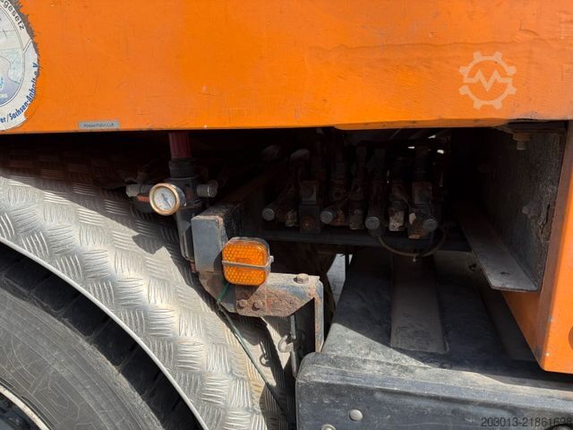 Vacuum tank truck MAN TGS 33.440 6x4 BB/BBS Kanalreiniger Kombi MÜLLER