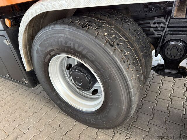Vacuum tank truck MAN TGS 33.440 6x4 BB/BBS Kanalreiniger Kombi MÜLLER