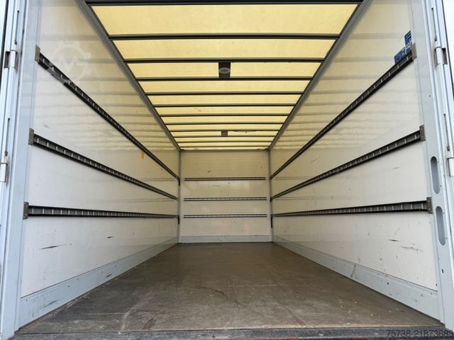 Box van MERCEDES-BENZ Atego 818 Koffer/Klima/Motorbremse/Schalter/EU6D