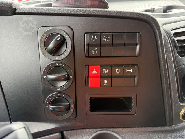Box van MERCEDES-BENZ Atego 818 Koffer/Klima/Motorbremse/Schalter/EU6D
