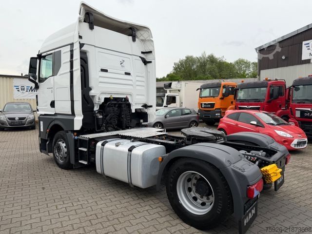 Hazardous materials truck MAN TGX 18 SZM / 4x2 LLS
