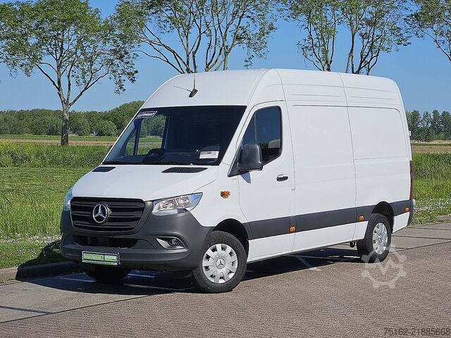 High-roof van MERCEDES-BENZ SPRINTER 317 L2H2 Mbux RWD Euro6!