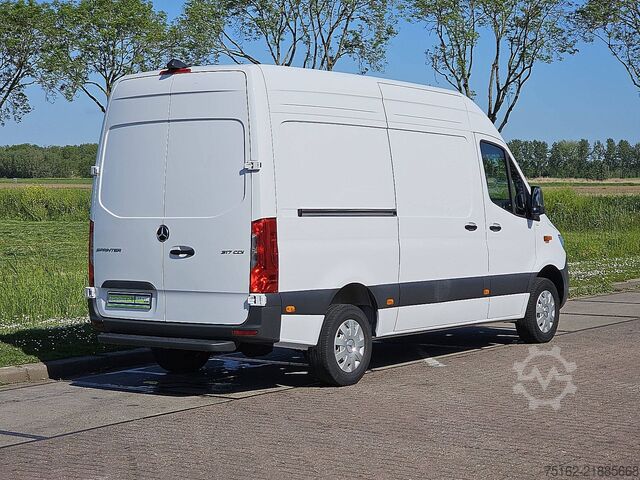 High-roof van MERCEDES-BENZ SPRINTER 317 L2H2 Mbux RWD Euro6!