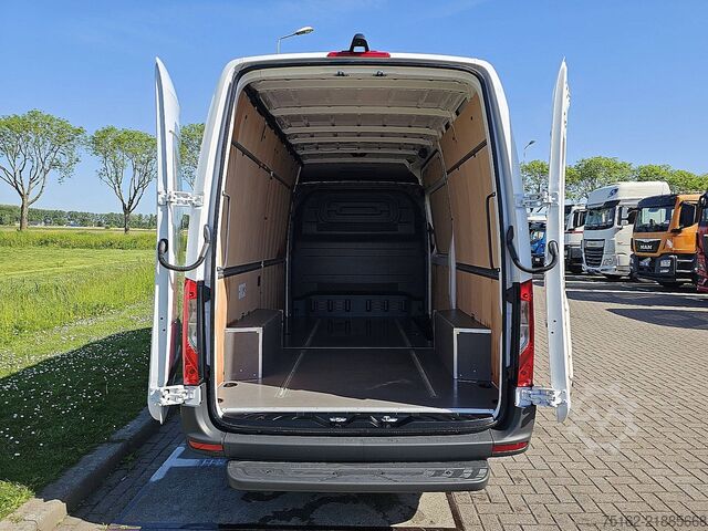High-roof van MERCEDES-BENZ SPRINTER 317 L2H2 Mbux RWD Euro6!