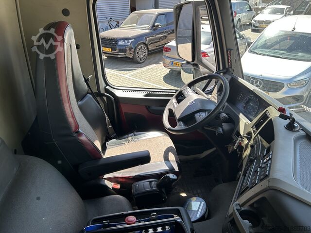 Hook arm system Volvo FM 420 8x2 / AJK Hooklift 25 Ton / HMF 2620 K3 ...