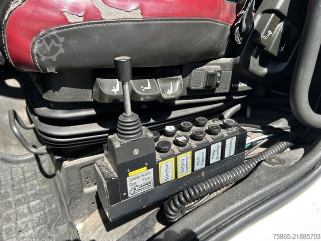 Hook arm system Volvo FM 420 8x2 / AJK Hooklift 25 Ton / HMF 2620 K3 ...