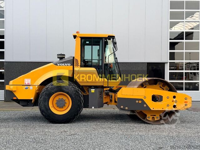 Vibrating machine Volvo SD 135 B