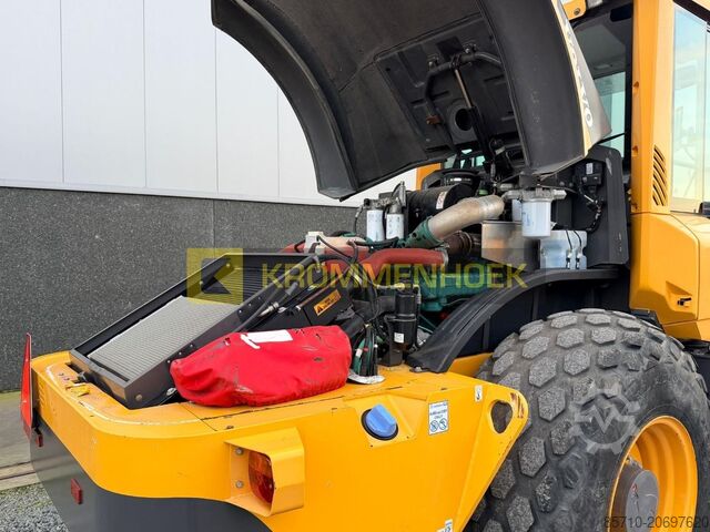 Vibrating machine Volvo SD 135 B