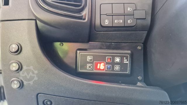 Minibus FIAT 3x Ducato 2x Opel Movano 18 SS in Stock