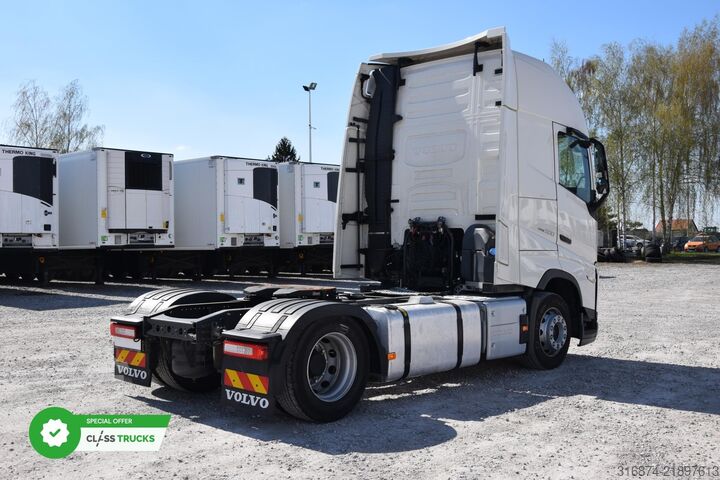 Standard tractor unit VOLVO FH 500 Globetrotter XL Varios