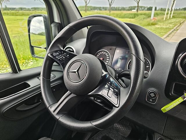 High-roof van MERCEDES-BENZ SPRINTER 317 L2H2 Mbux10 LED
