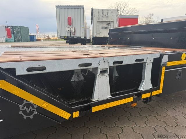 Tieflader-Sattelauflieger KÄSSBOHRER SLAR3 Tele Tiefbett Radmulden metallisiert
