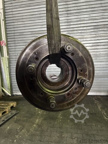 Chuck FORKARDT Dreibackenfutter F400