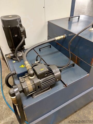 Vertical machining center SPINNER VC 810